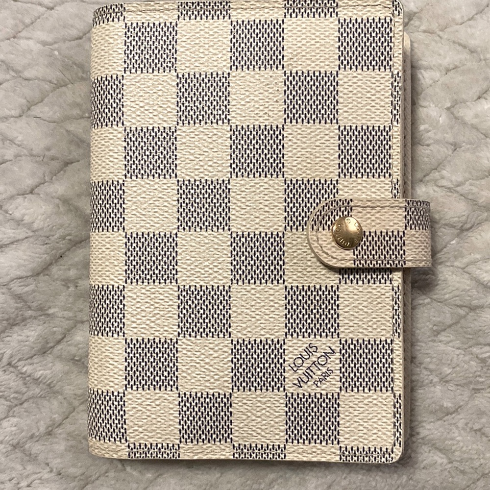 Louis Vuitton Minnie Wallet/Planner great condition
